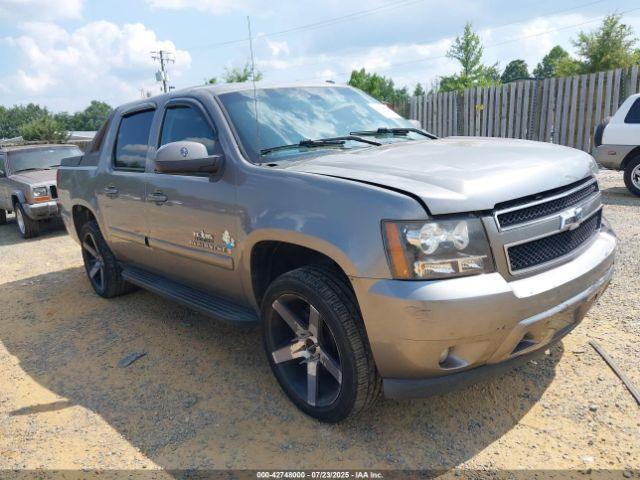  Salvage Chevrolet Avalanche 1500