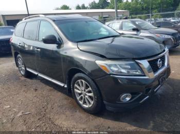  Salvage Nissan Pathfinder