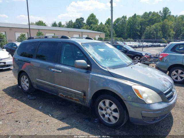  Salvage Hyundai Entourage