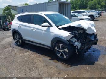  Salvage Hyundai TUCSON