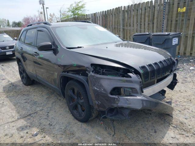  Salvage Jeep Cherokee