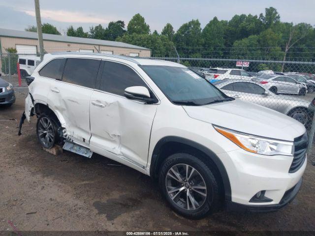  Salvage Toyota Highlander