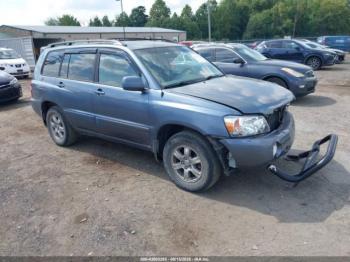  Salvage Toyota Highlander