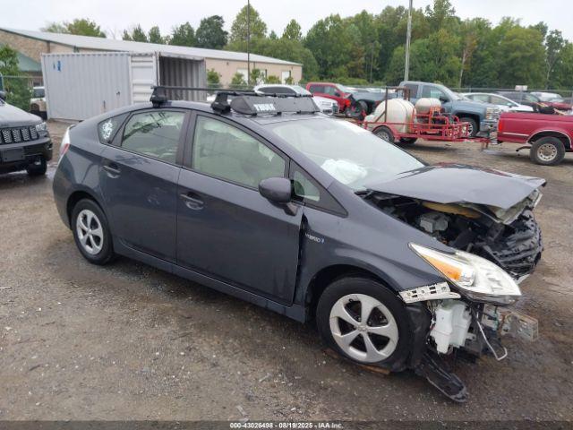  Salvage Toyota Prius
