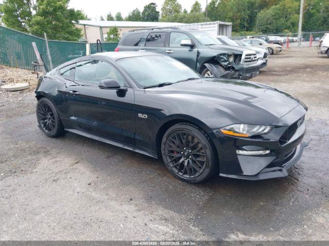  Salvage Ford Mustang