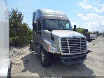 Salvage Freightliner Cascadia 125