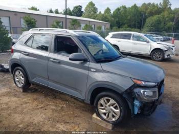  Salvage Hyundai VENUE