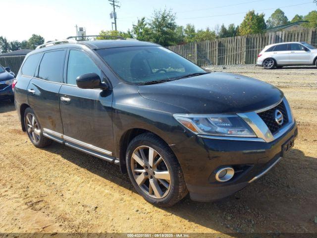  Salvage Nissan Pathfinder