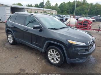  Salvage Jeep Cherokee