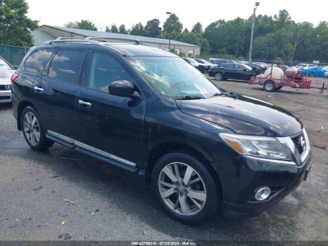  Salvage Nissan Pathfinder