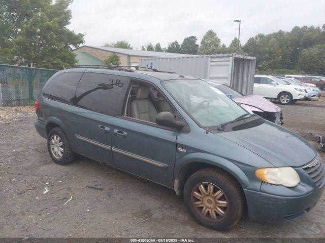  Salvage Chrysler Town & Country