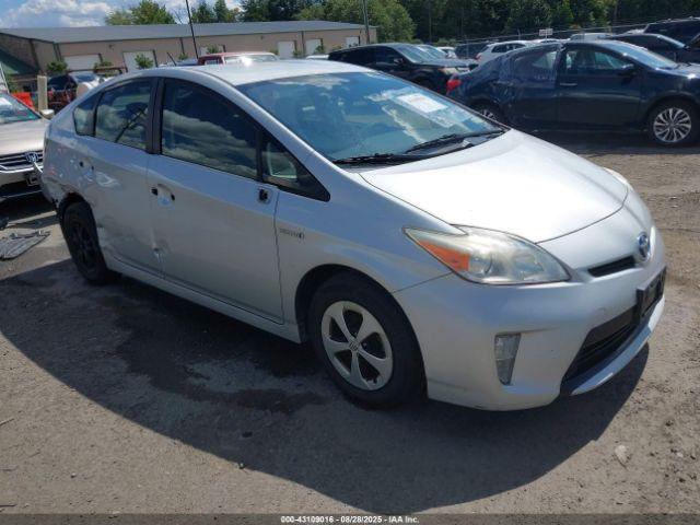  Salvage Toyota Prius