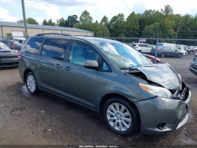  Salvage Toyota Sienna