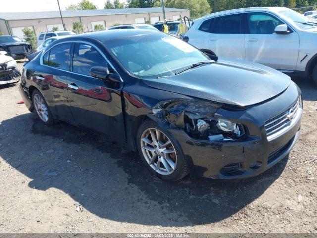  Salvage Nissan Maxima
