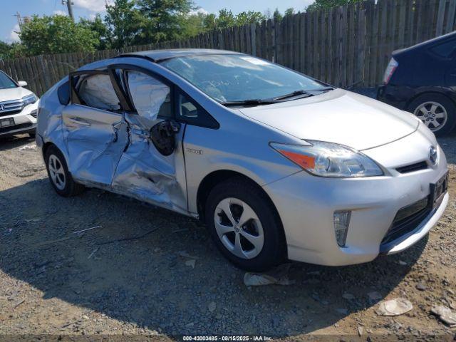  Salvage Toyota Prius