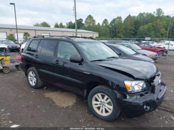  Salvage Toyota Highlander