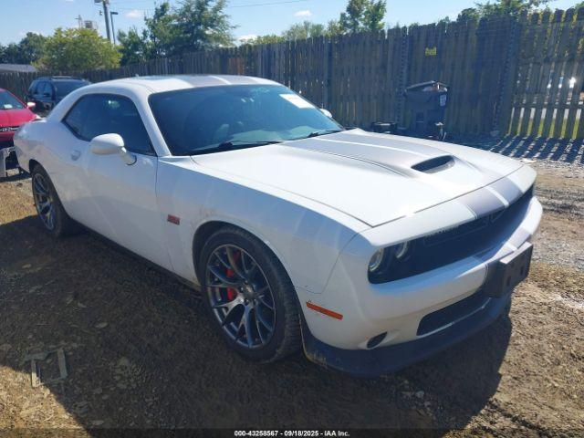  Salvage Dodge Challenger