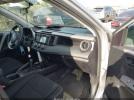 Toyota RAV4 Le Image 4