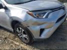 Toyota RAV4 Le Image 6