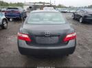 Toyota Camry Le Image 10
