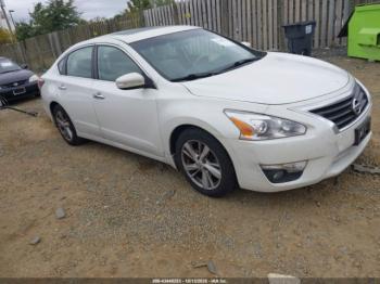  Salvage Nissan Altima