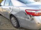 Toyota Camry Le Image 10