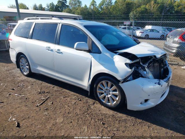  Salvage Toyota Sienna