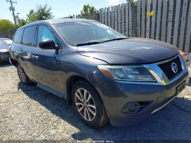  Salvage Nissan Pathfinder