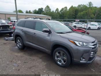  Salvage Toyota Highlander