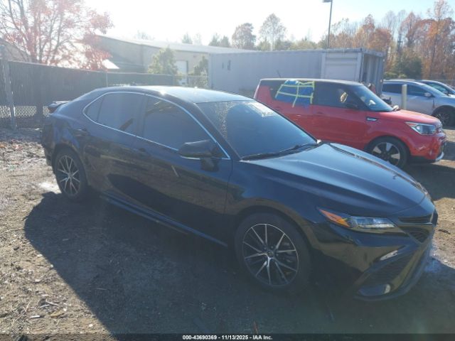 Toyota Camry Se Image 1