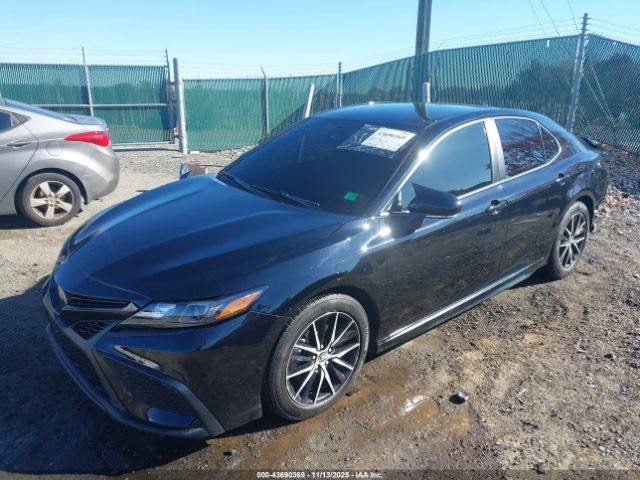 Toyota Camry Se Image 16