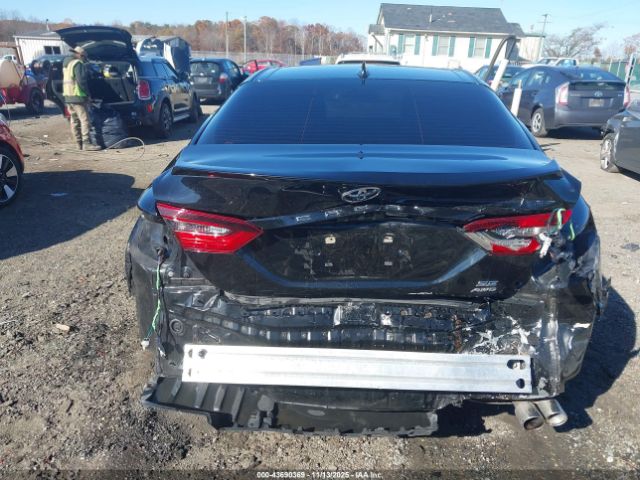 Toyota Camry Se Image 3