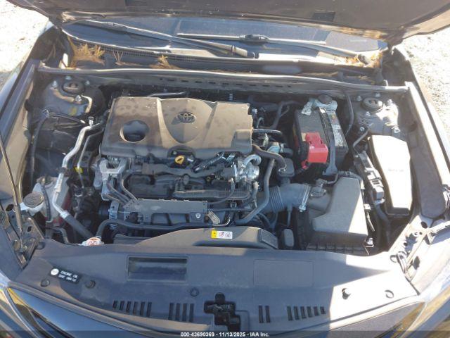 Toyota Camry Se Image 6