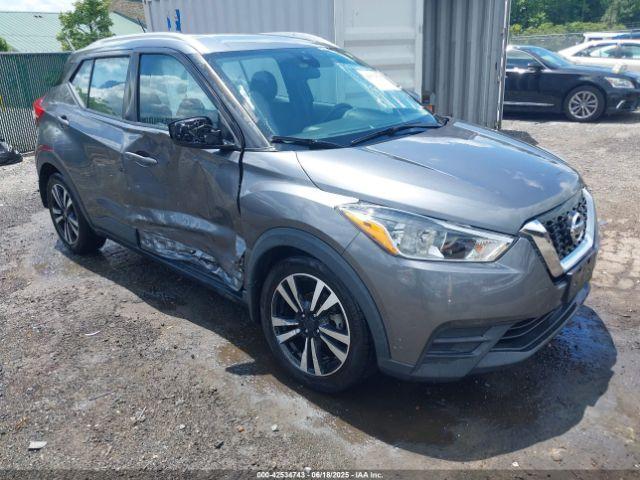  Salvage Nissan Kicks