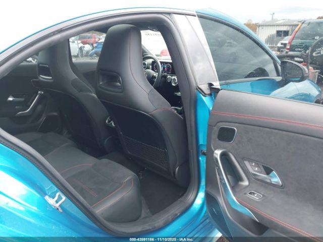 Mercedes-Benz Cla-class 4matic Image 20