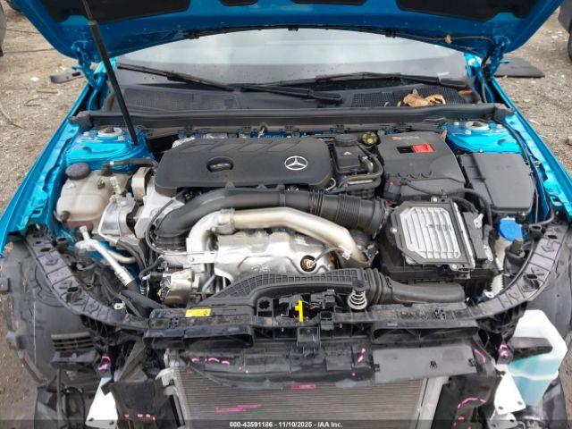 Mercedes-Benz Cla-class 4matic Image 10