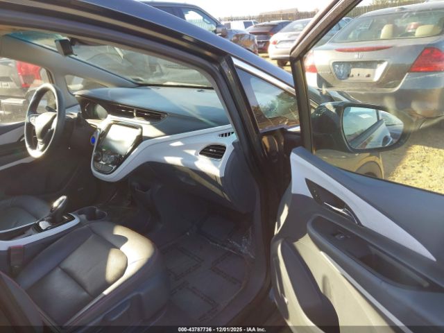 Chevrolet Bolt Premier Image 9