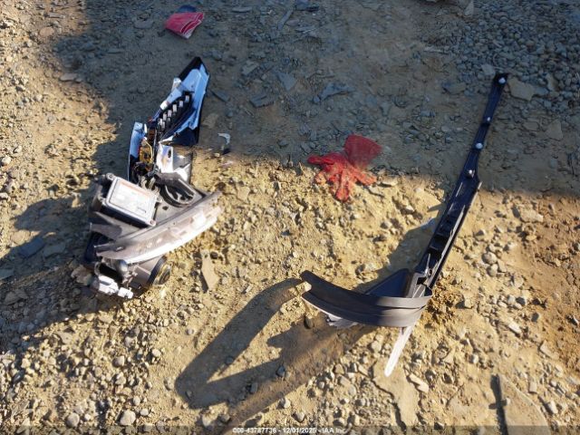 Chevrolet Bolt Premier Image 15