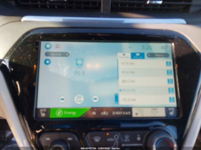 Chevrolet Bolt Premier Image 13