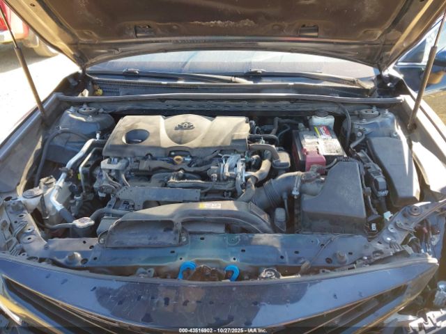 Toyota Camry Se Image 12