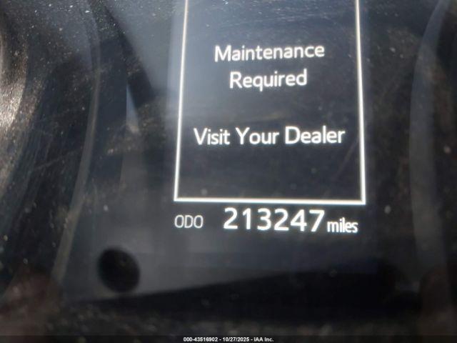 Toyota Camry Se Image 6