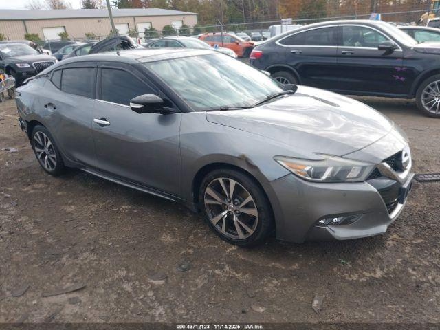  Salvage Nissan Maxima