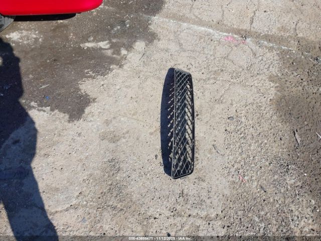 Toyota Camry Se Image 13