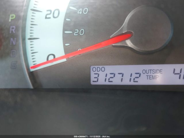 Toyota Camry Se Image 14