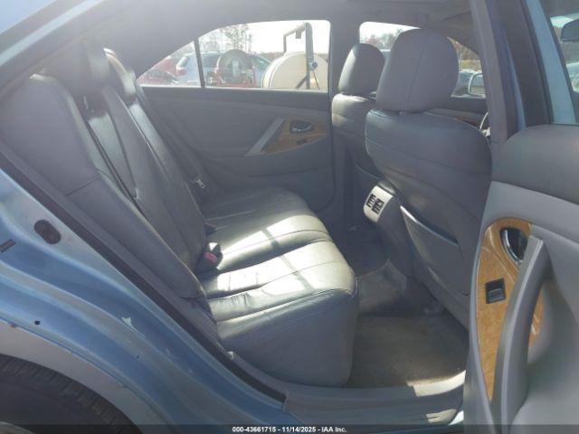 Toyota Camry Xle V6 Image 2