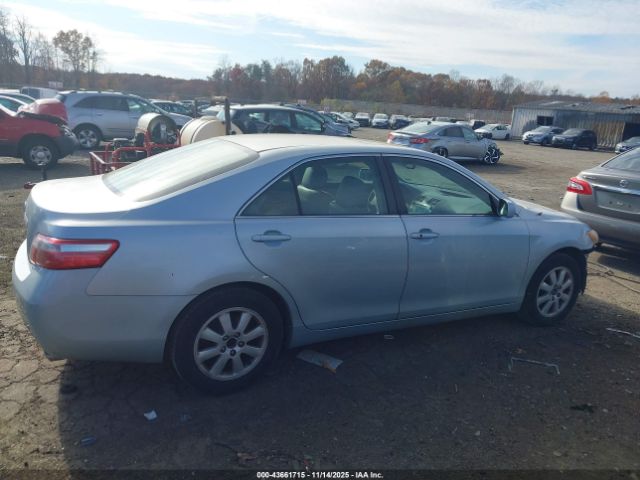 Toyota Camry Xle V6 Image 13