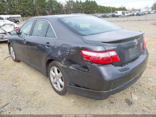 Toyota Camry Se V6 Image 2