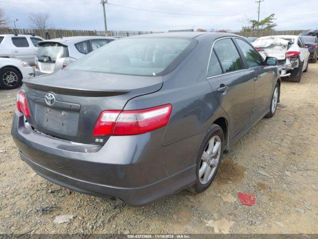 Toyota Camry Se V6 Image 3