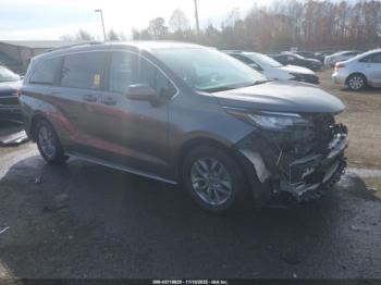  Salvage Toyota Sienna