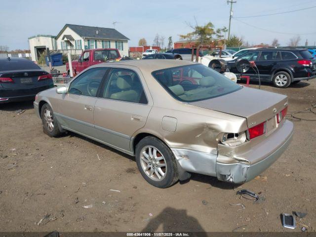 Toyota Camry Le V6 Image 2
